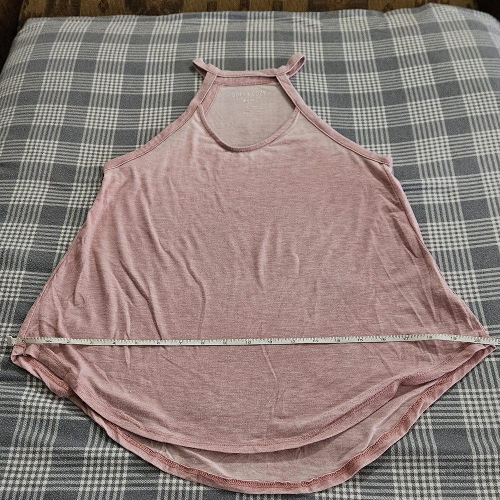 Light pink soft tank